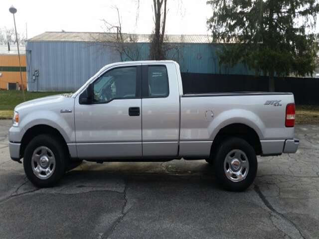 2007 Ford F-150 STX 4dr Supercab 4WD Styleside 5.5 Ft. SB